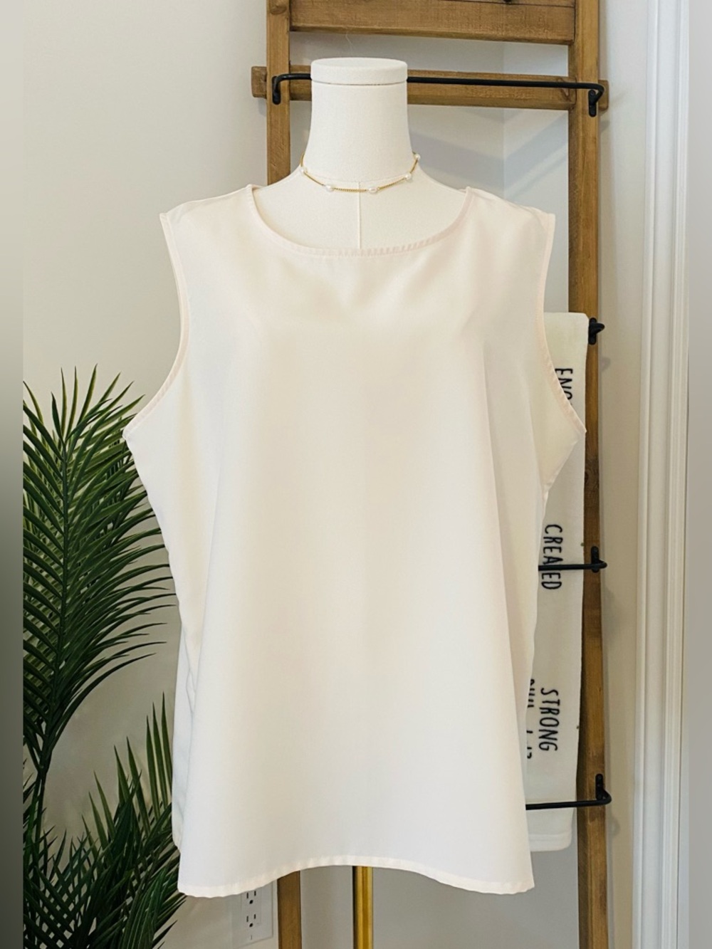 Bon Worth Cream Sleeveless Shell Top, Large